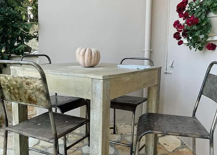 Apartament Elenia Tsoukaládhes