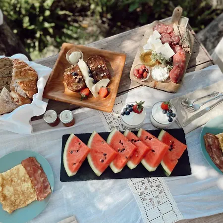 Elenia * Tsoukaládhes